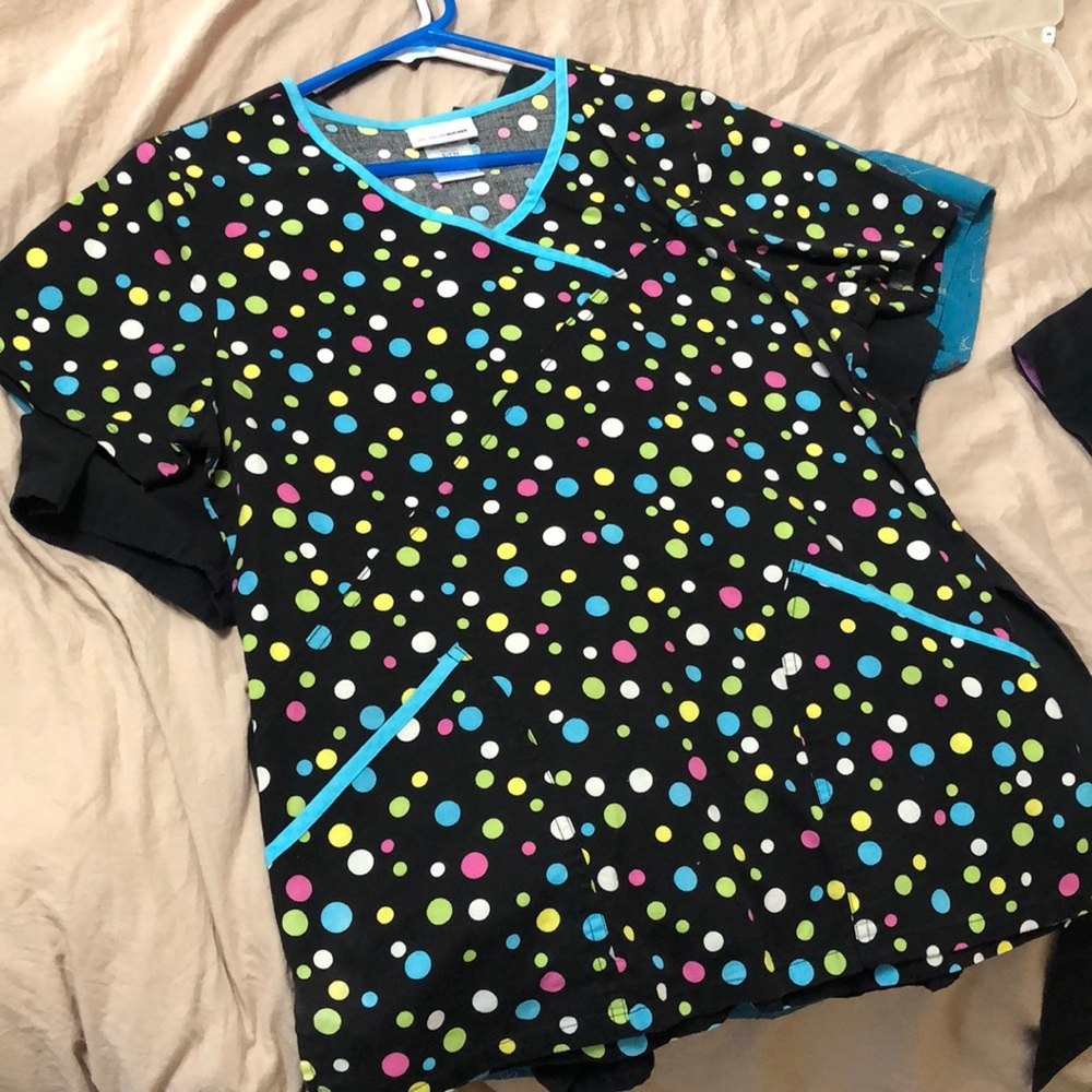 Scrub top